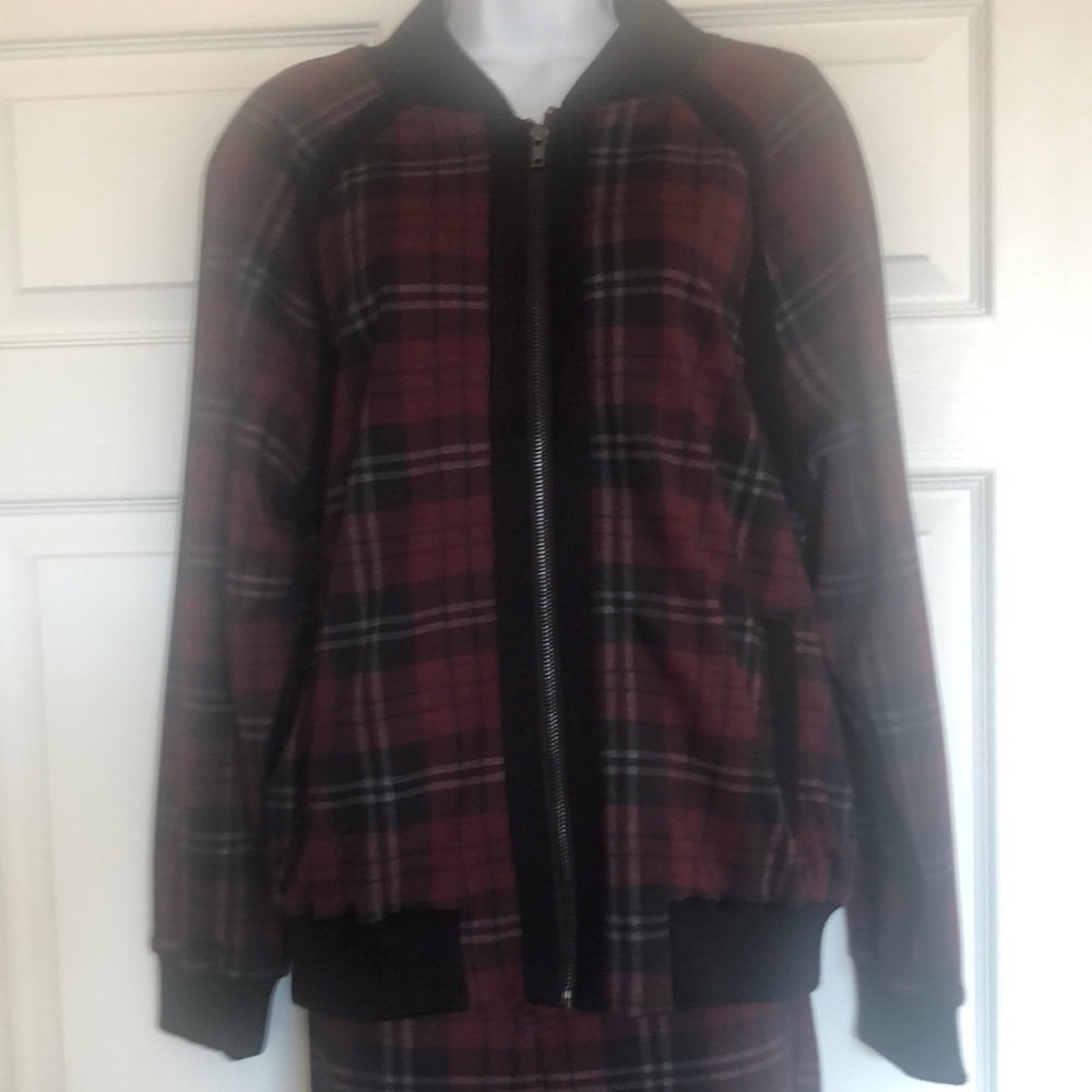 Never worn Liverpool plaid jacket and leggings. Designer set.